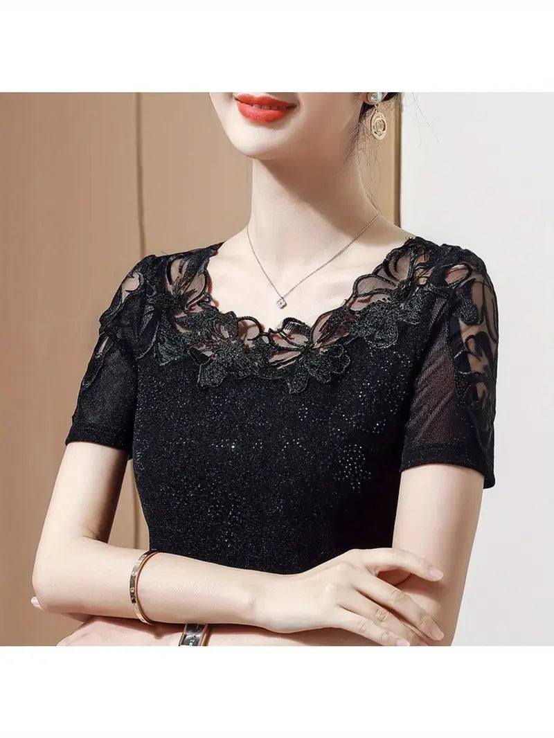 Short-sleeved T-shirt