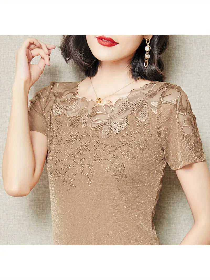 Short-sleeved T-shirt